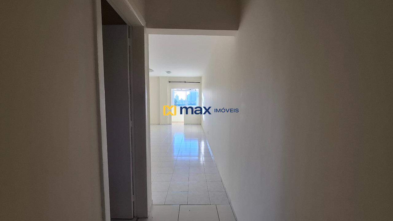Apartamento para aluguel no Centro: Hall de Entrada