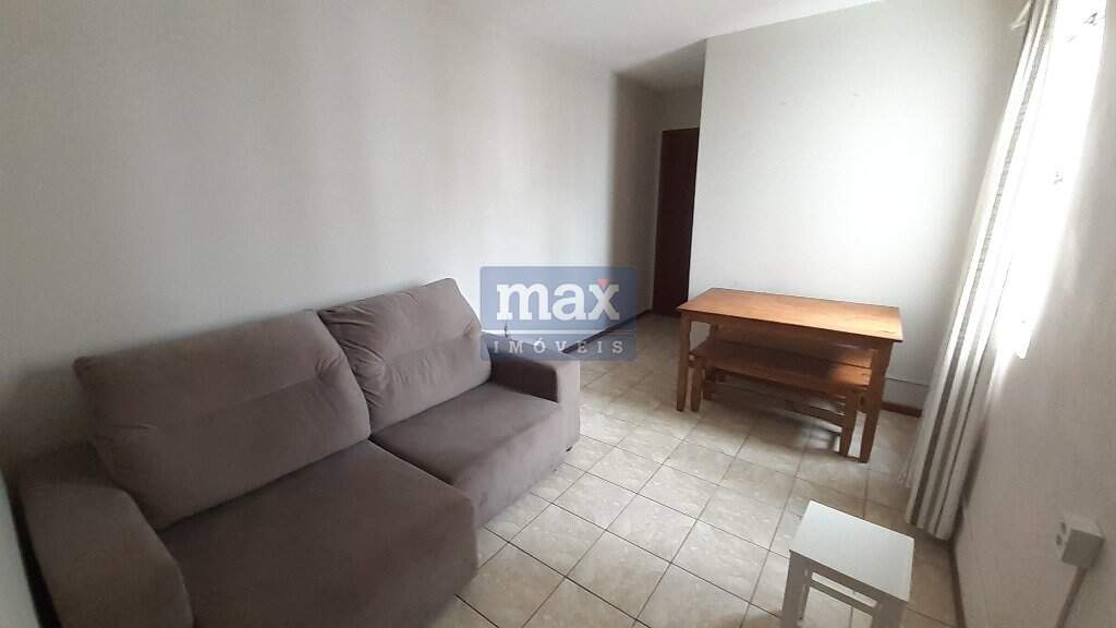 Apartamento para aluguel no Cordeiros: Sala de Estar