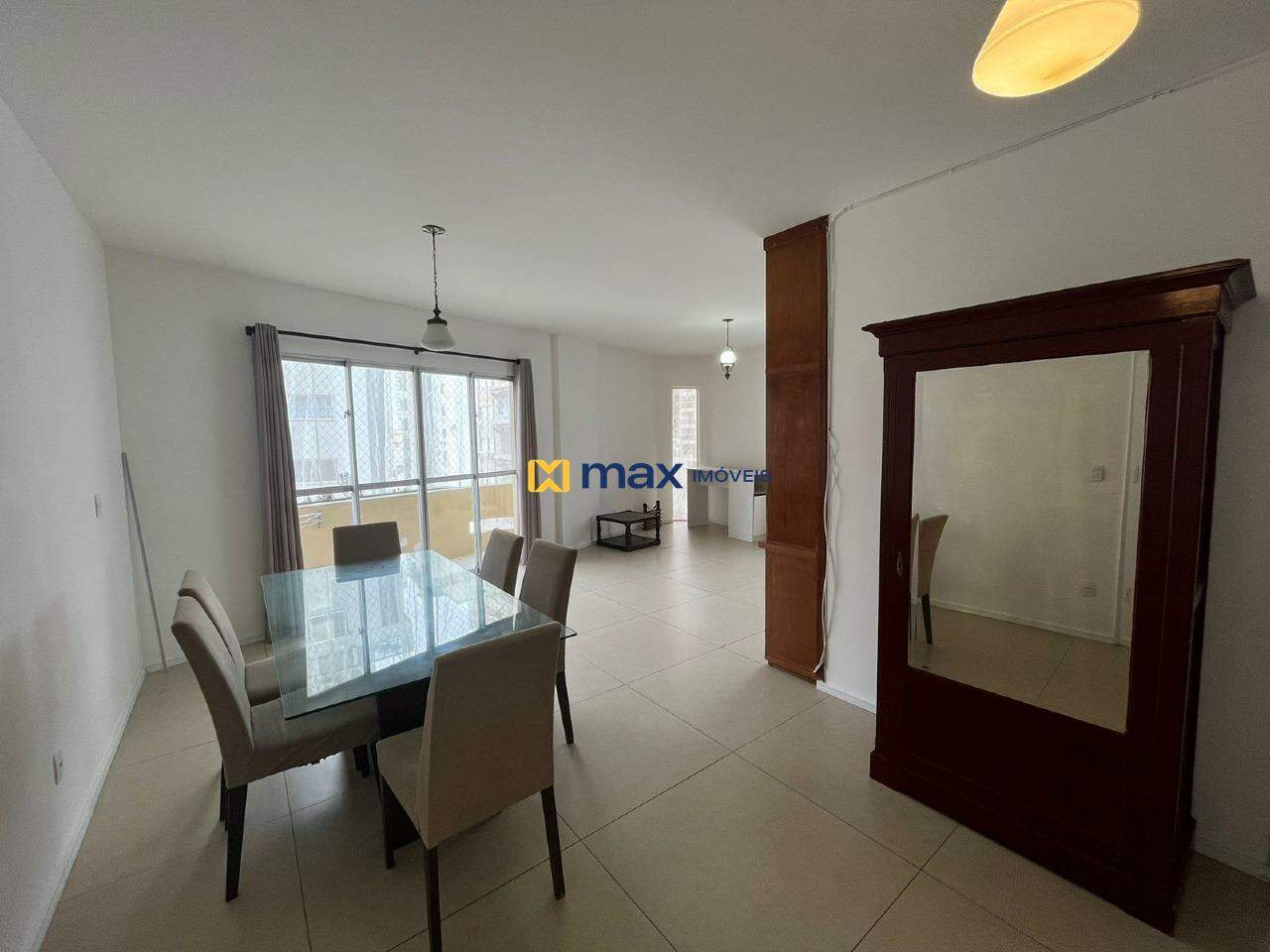 Apartamento para aluguel no Centro: 