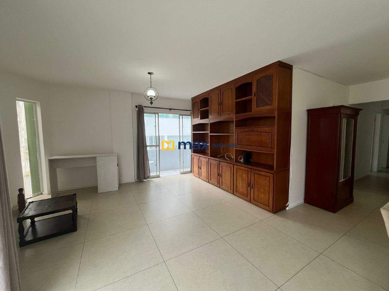 Apartamento para aluguel no Centro: 
