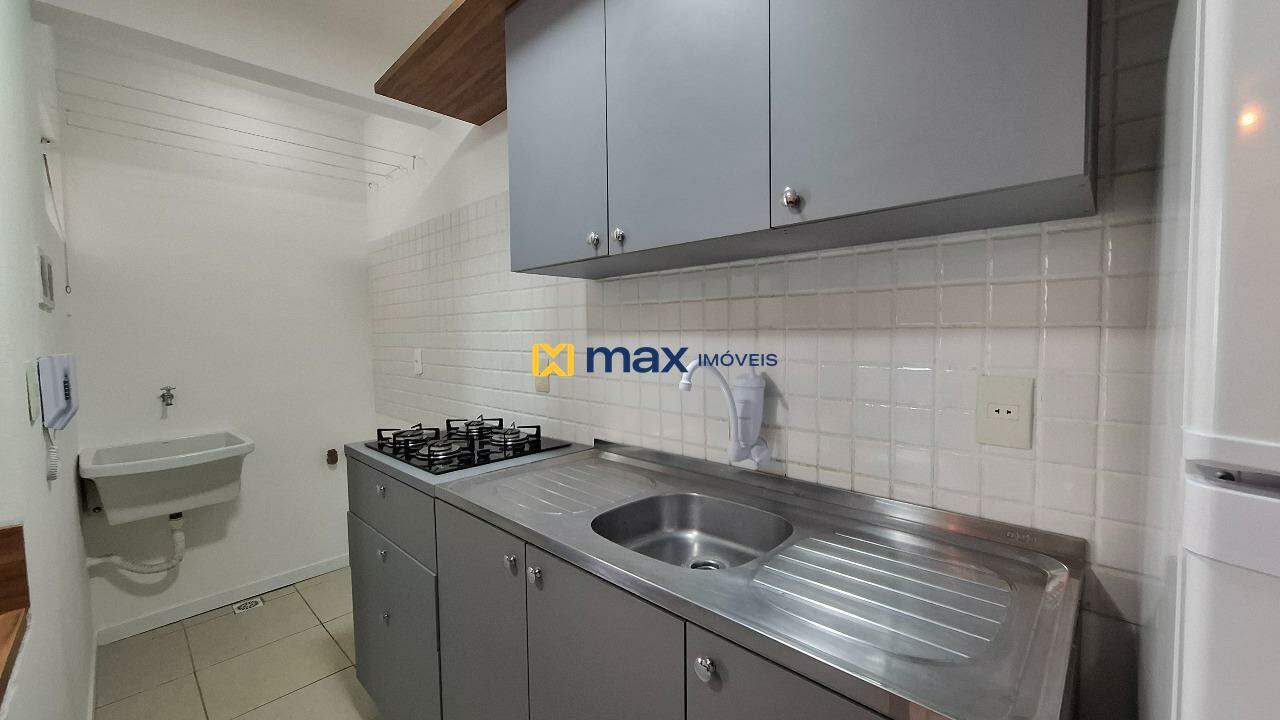 Apartamento para aluguel no Ressacada: Cozinha/ Lavanderia