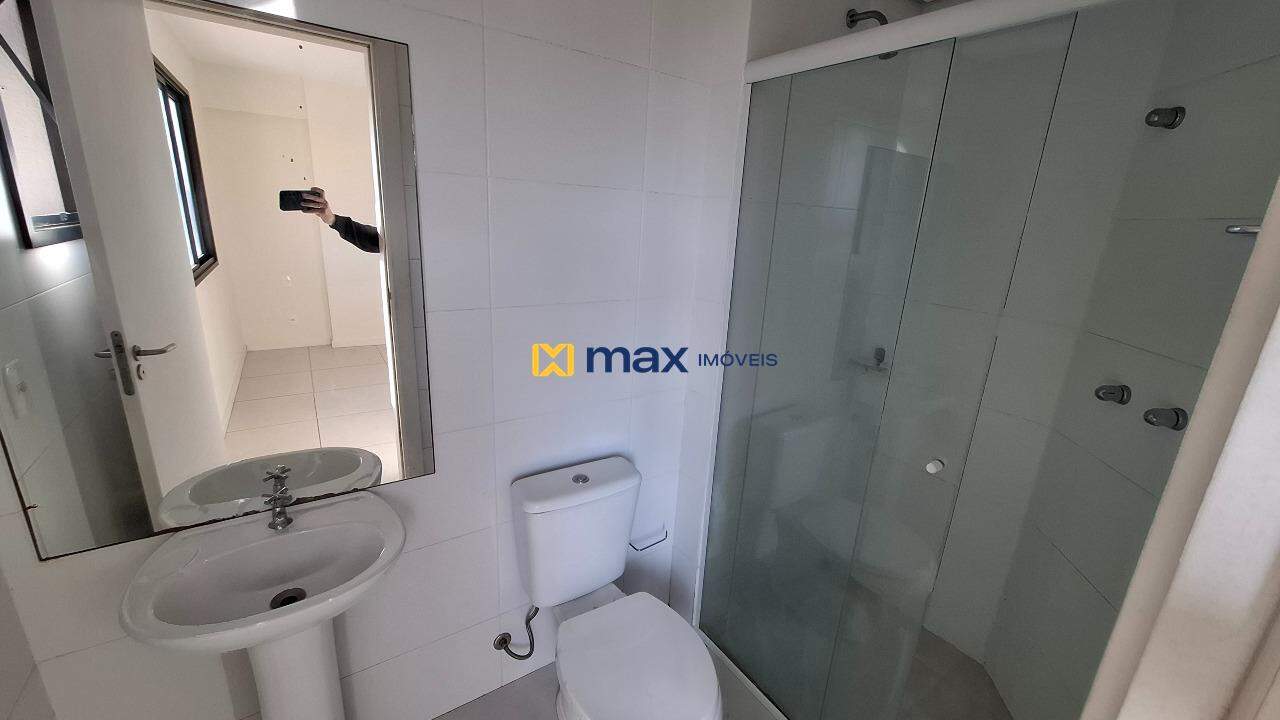 Apartamento para aluguel no Centro: Banheiro Suíte