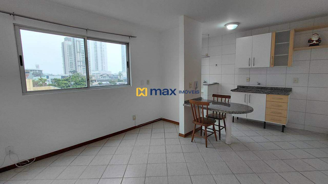 Apartamento para aluguel no Fazenda: Sala de Estar