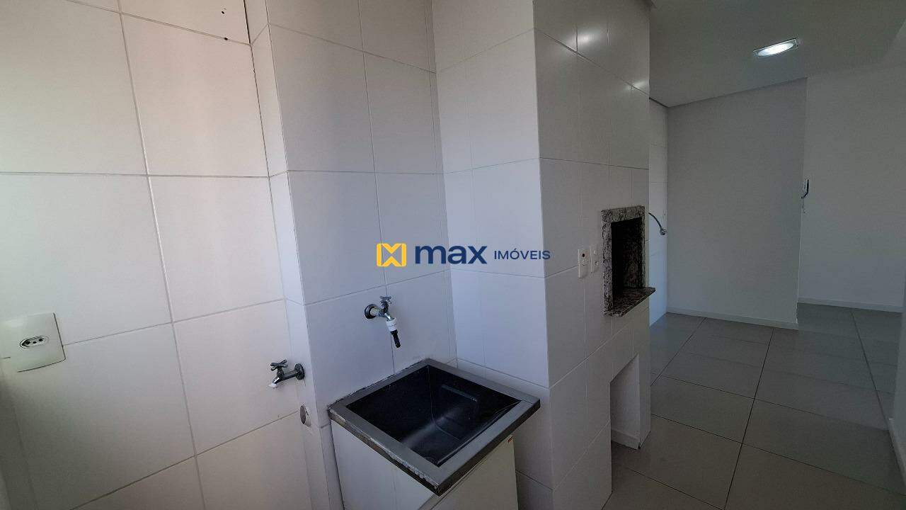 Apartamento para aluguel no Barra do Rio: Cozinha/ Lavanderia