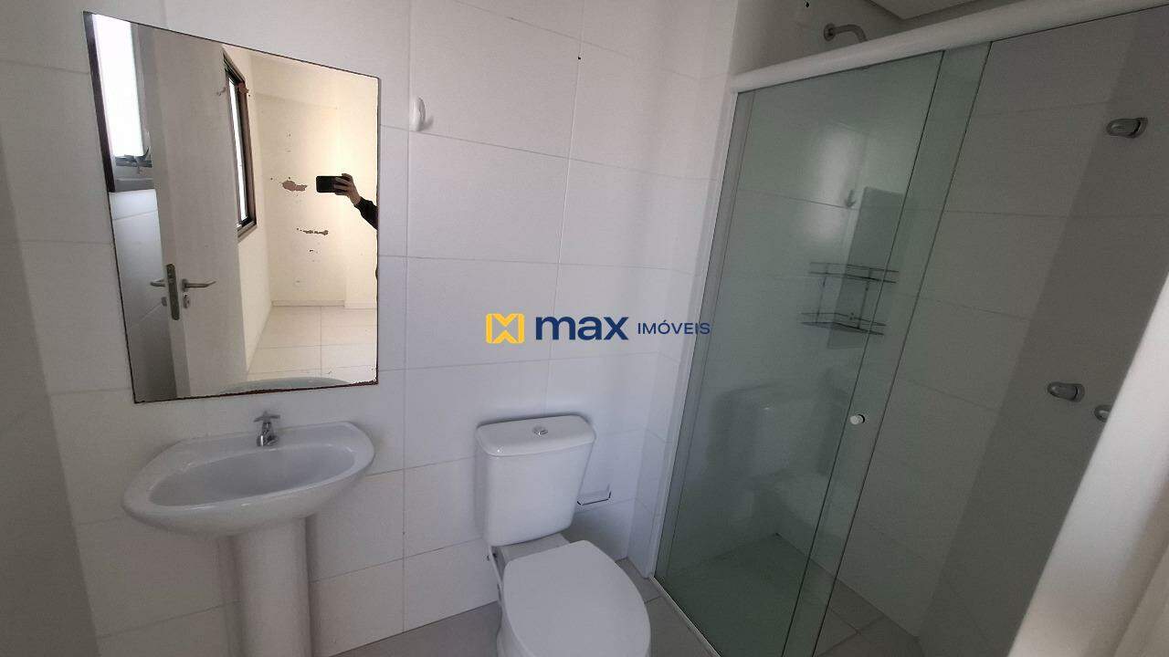 Apartamento para aluguel no Centro: Banheiro Suíte