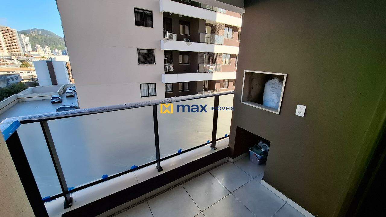 Apartamento para aluguel no Centro: Sacada