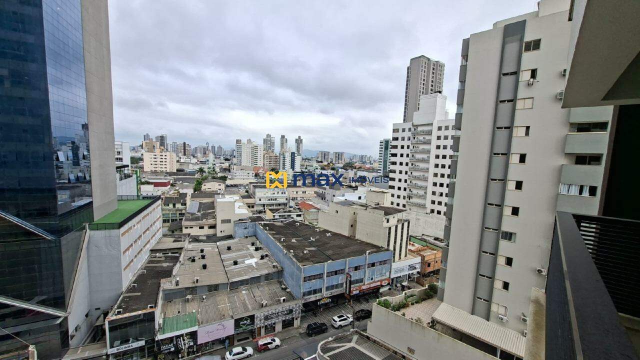 Apartamento para aluguel no Centro: Vista da Sacada