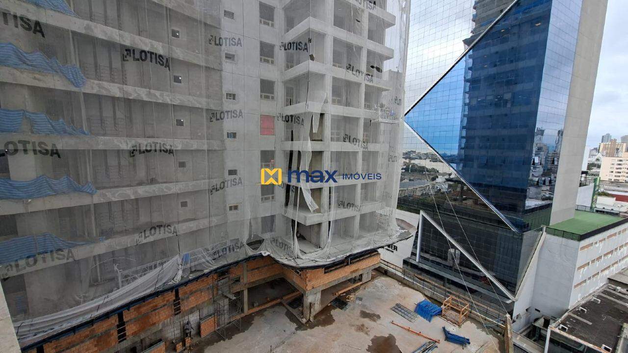 Apartamento para aluguel no Centro: Vista da Sacada