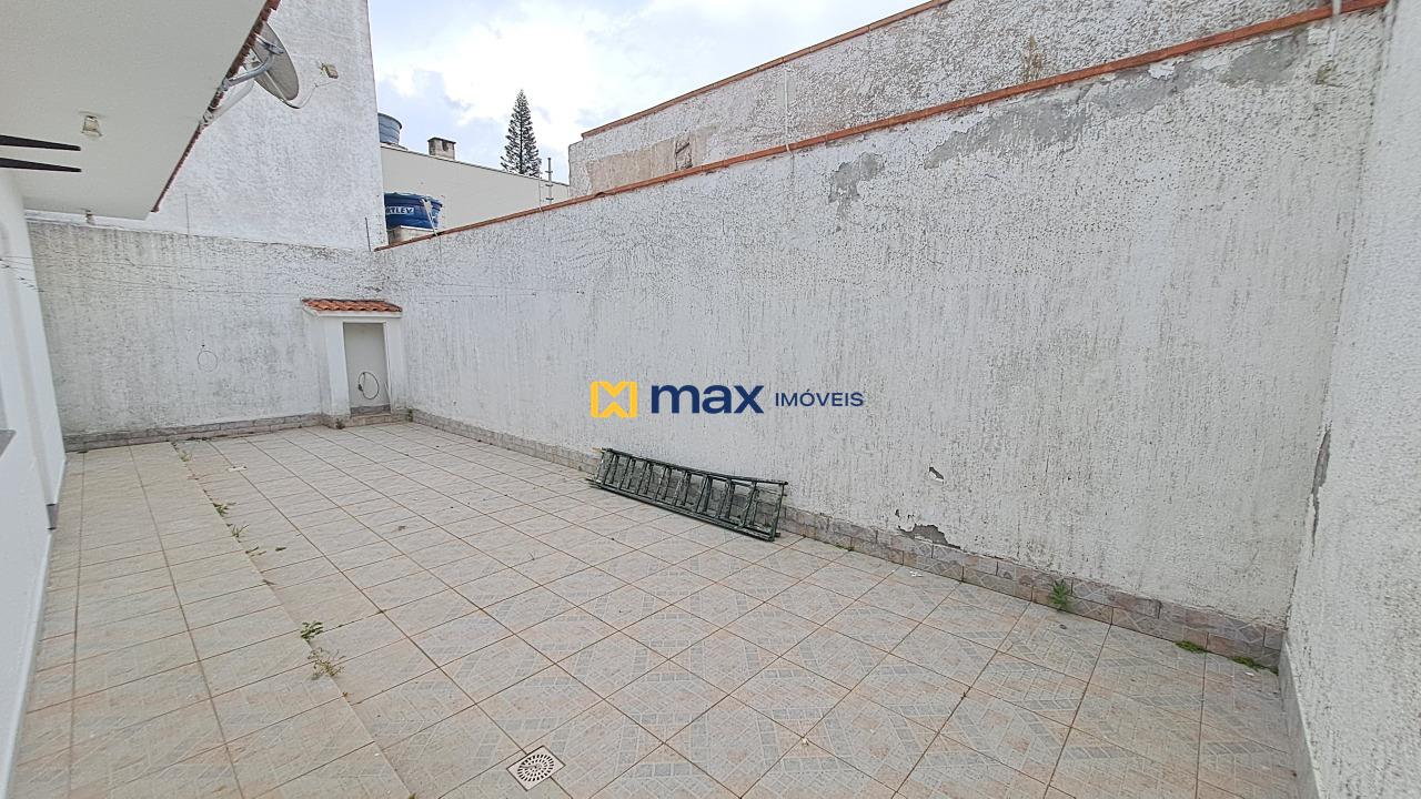 Casa para aluguel no São Judas: Área Externa Fundos