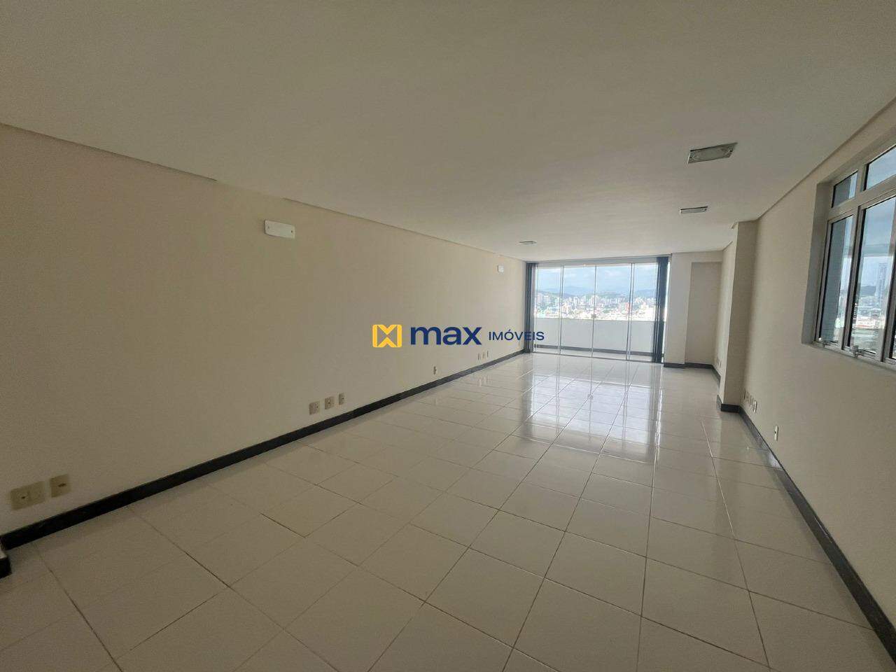 Sala para aluguel no Centro: 