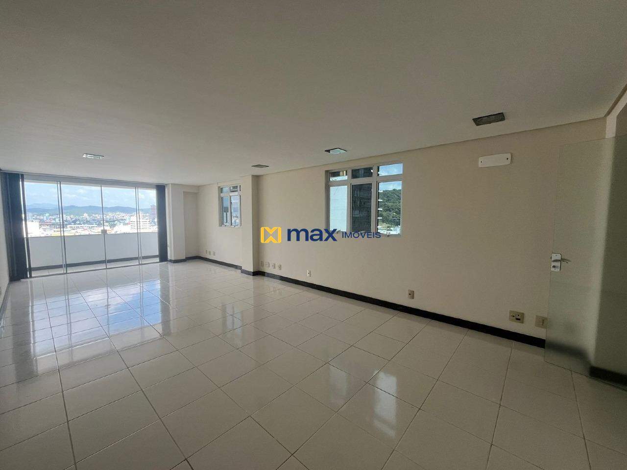 Sala para aluguel no Centro: 