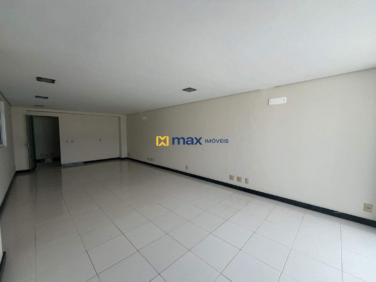 Sala para aluguel no Centro: 