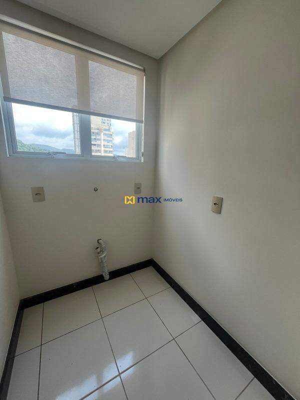 Sala para aluguel no Centro: 