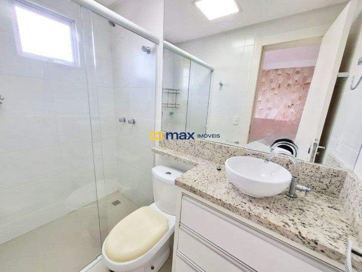 Apartamento para aluguel no Estados: Banheiro social