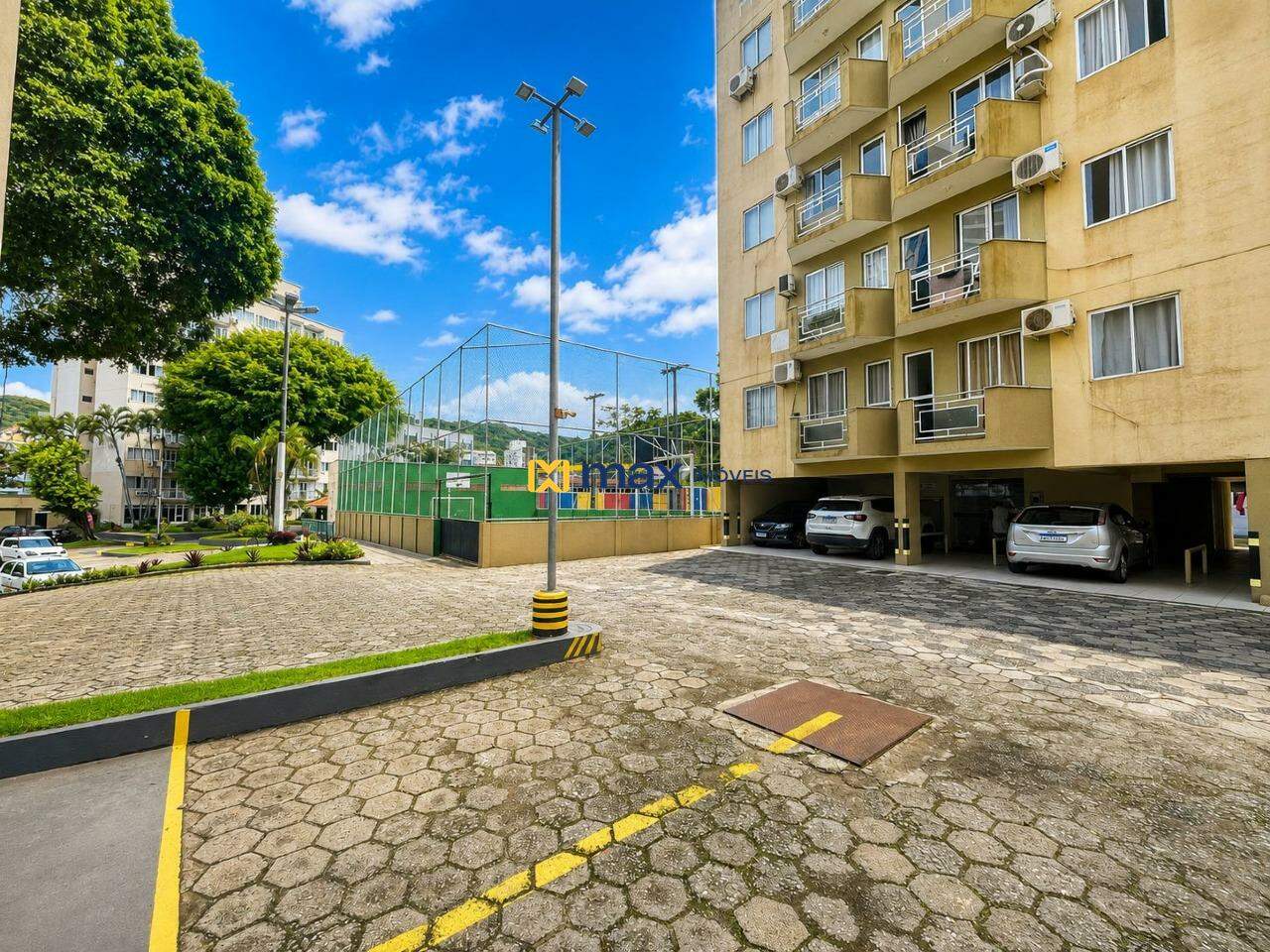 Apartamento para aluguel no Pioneiros: 