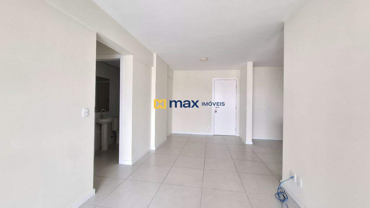 Apartamento para aluguel no Centro: Living integrado