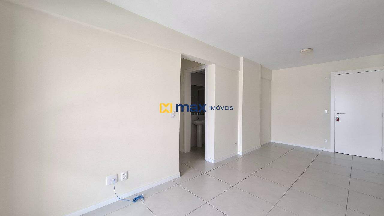 Apartamento para aluguel no Centro: Living integrado