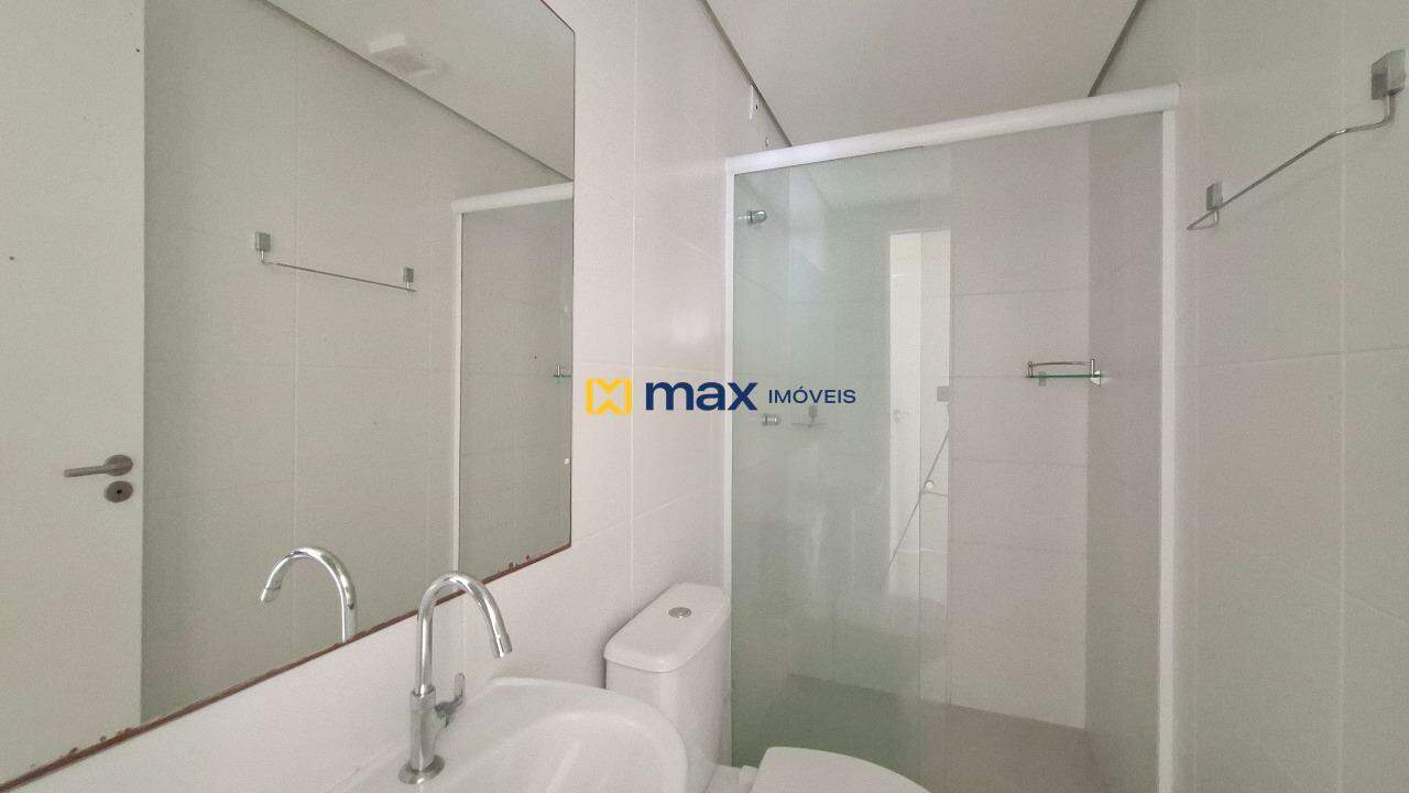 Apartamento para aluguel no Centro: Banheiro social