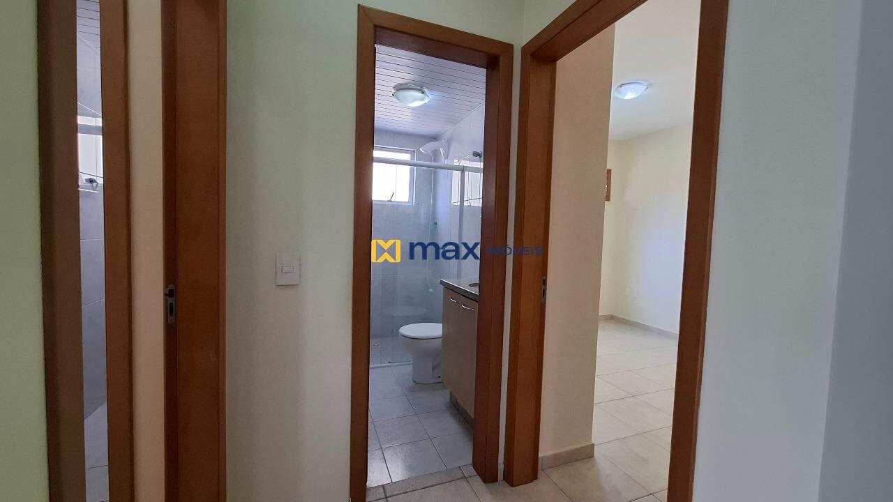 Apartamento para aluguel no Centro: Hall dos Quartos