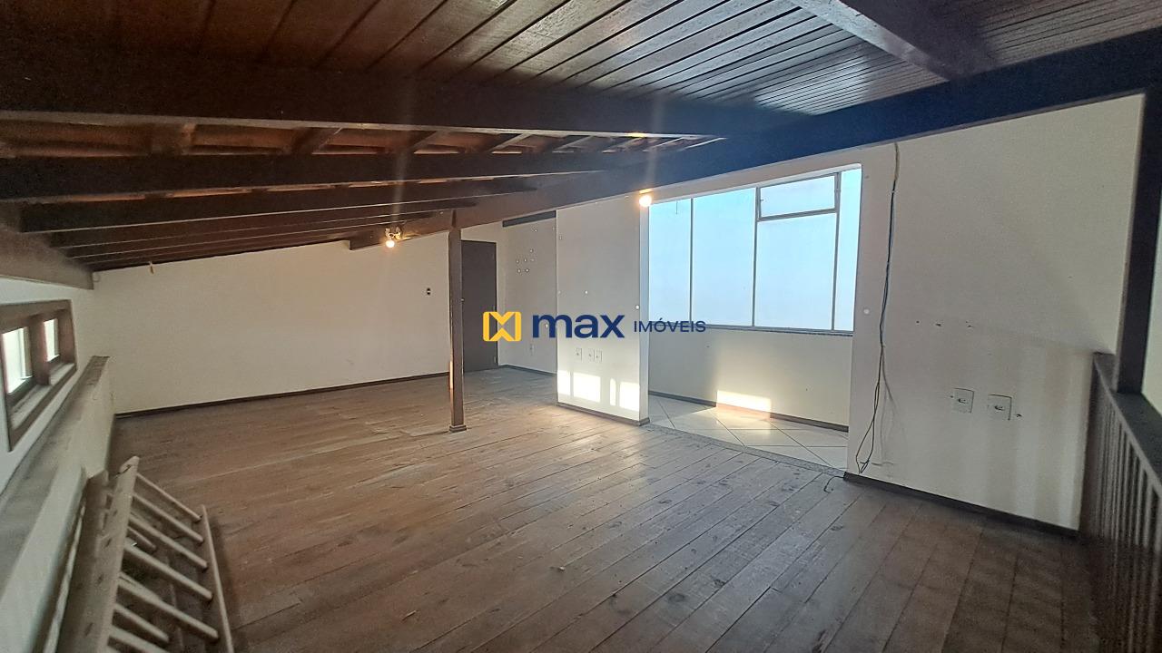 Casa para aluguel no São Vicente: Mezanino