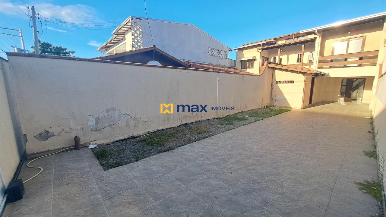 Casa para aluguel no São Vicente: Área Externa