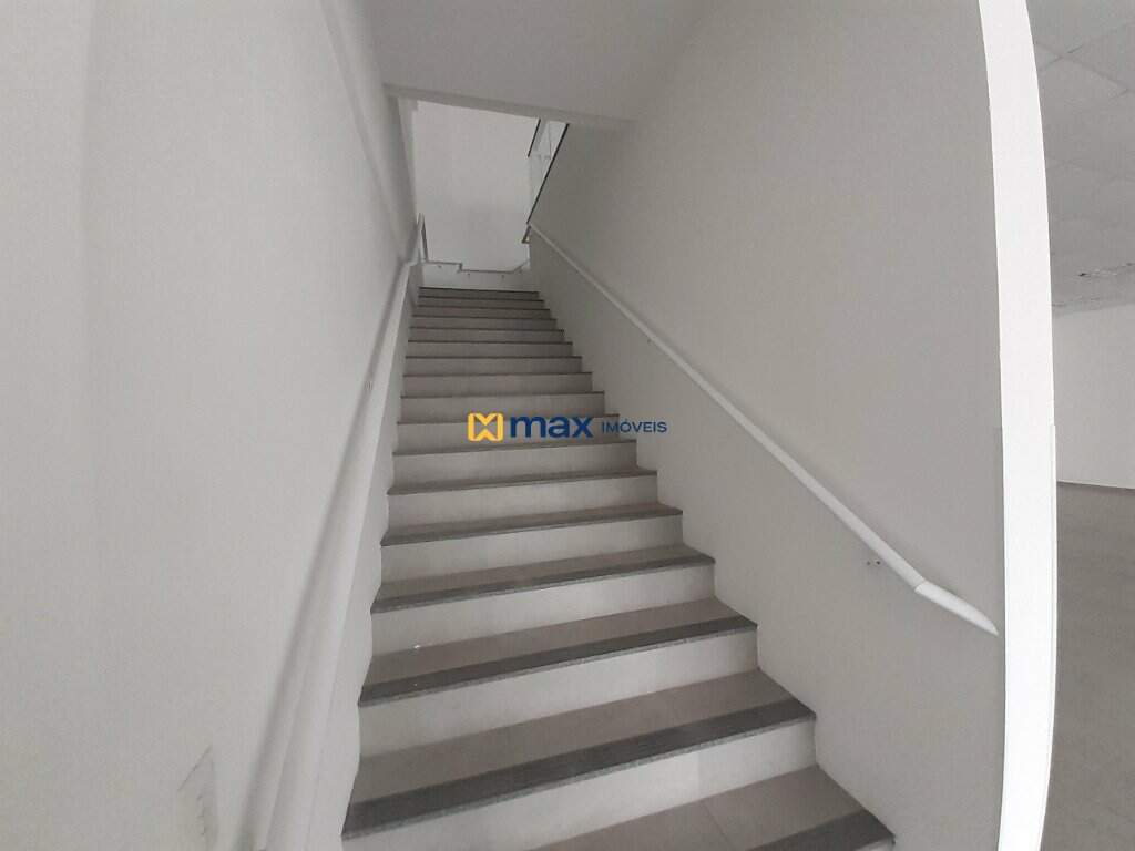 Sala para aluguel no Cidade Nova: Escada Mezanino