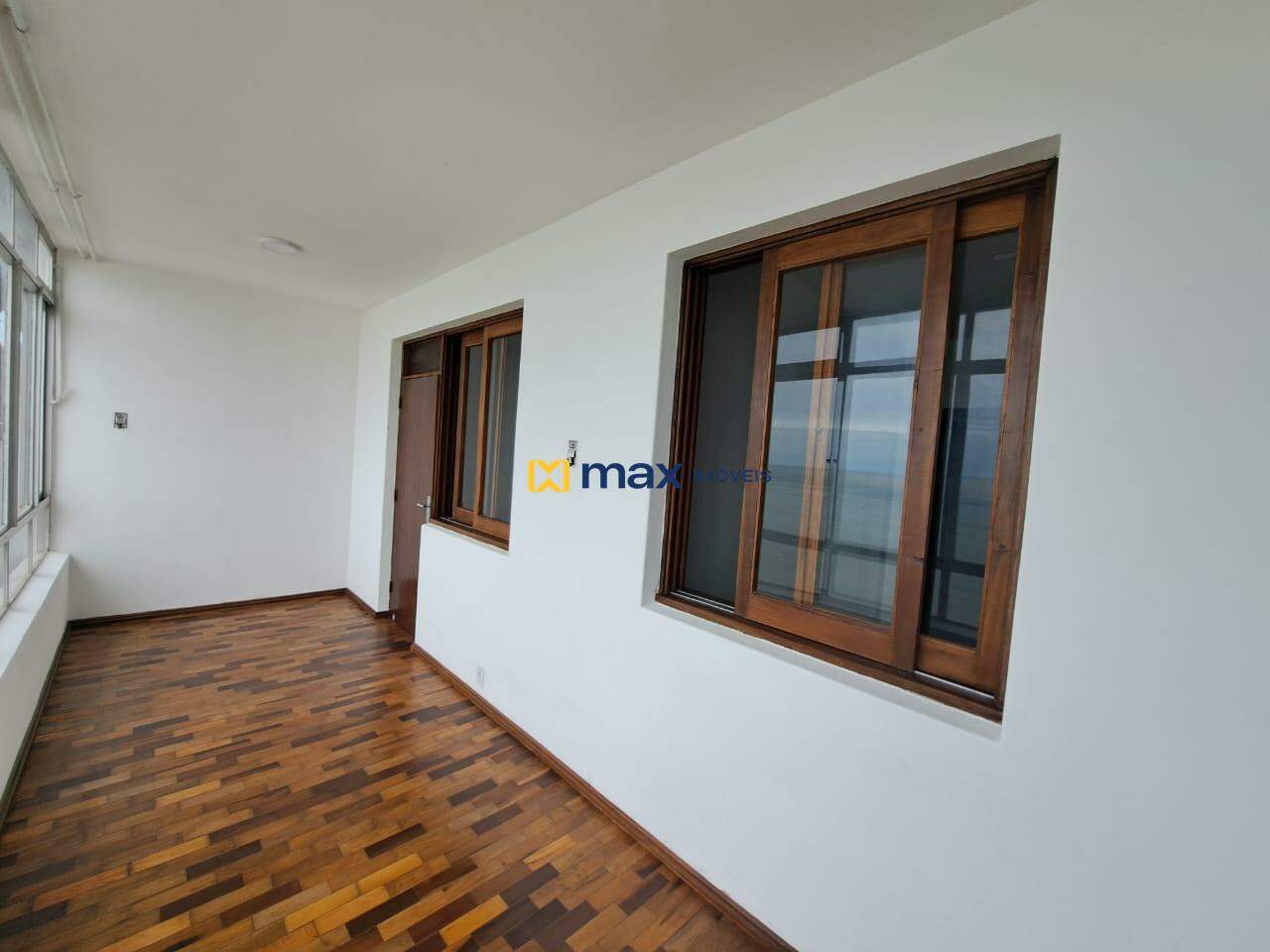 Apartamento para aluguel no Cabeçudas: Terraço frente mar e janelas dos quartos 1 e 2