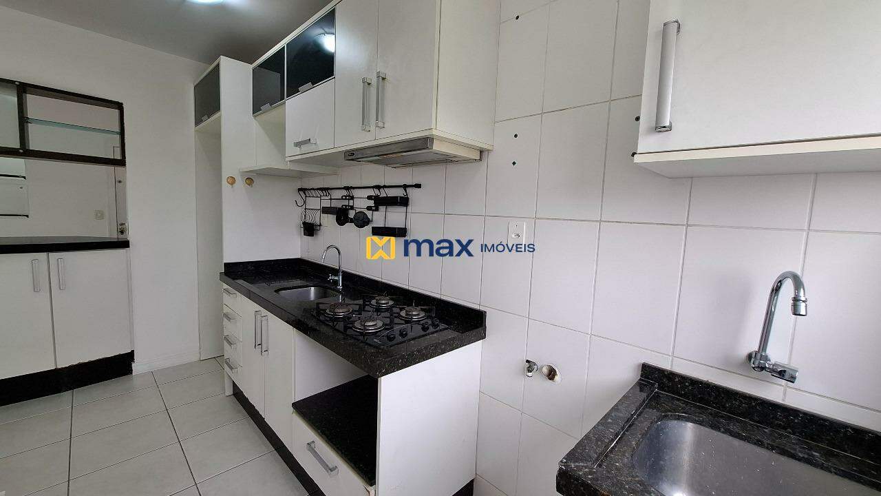 Apartamento para aluguel no Carvalho: Cozinha/ Lavanderia