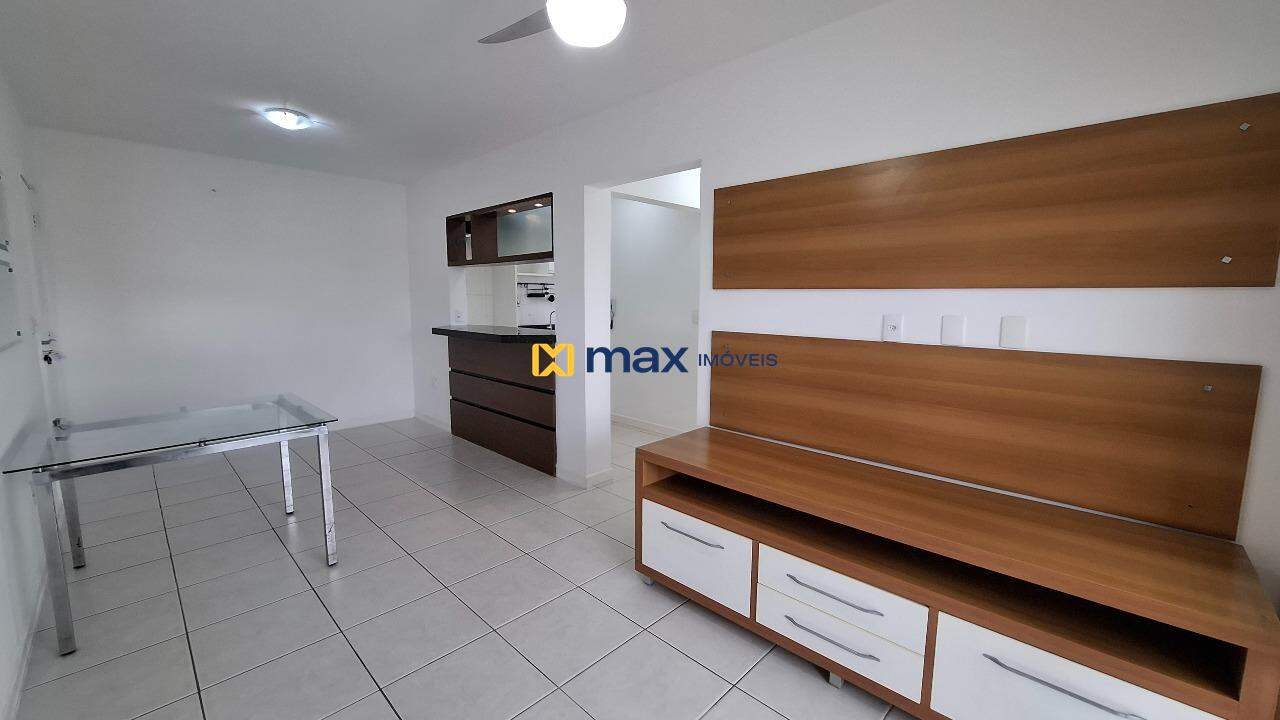 Apartamento para aluguel no Carvalho: Sala de Estar e Jantar