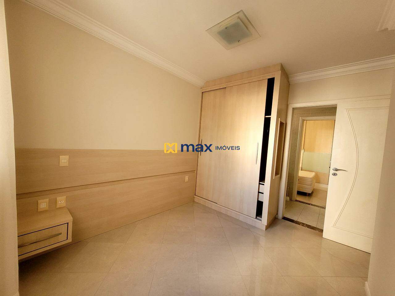 Apartamento para aluguel no Centro: 