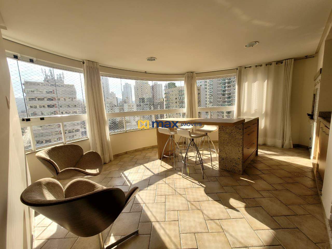 Apartamento para aluguel no Centro: 