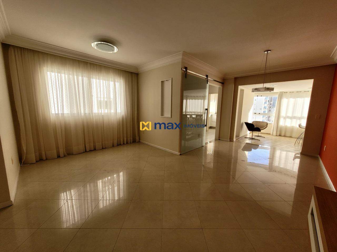 Apartamento para aluguel no Centro: 