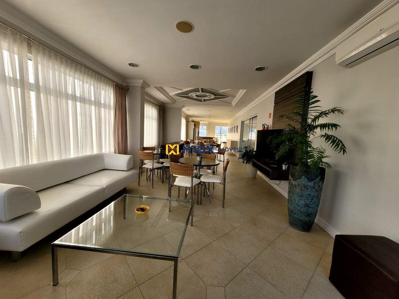Apartamento para aluguel no Centro: 