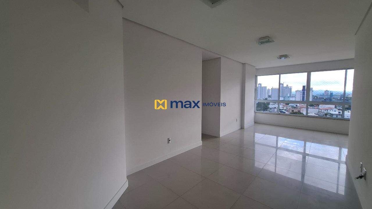 Apartamento para aluguel no Centro: Sala de Estar e Jantar