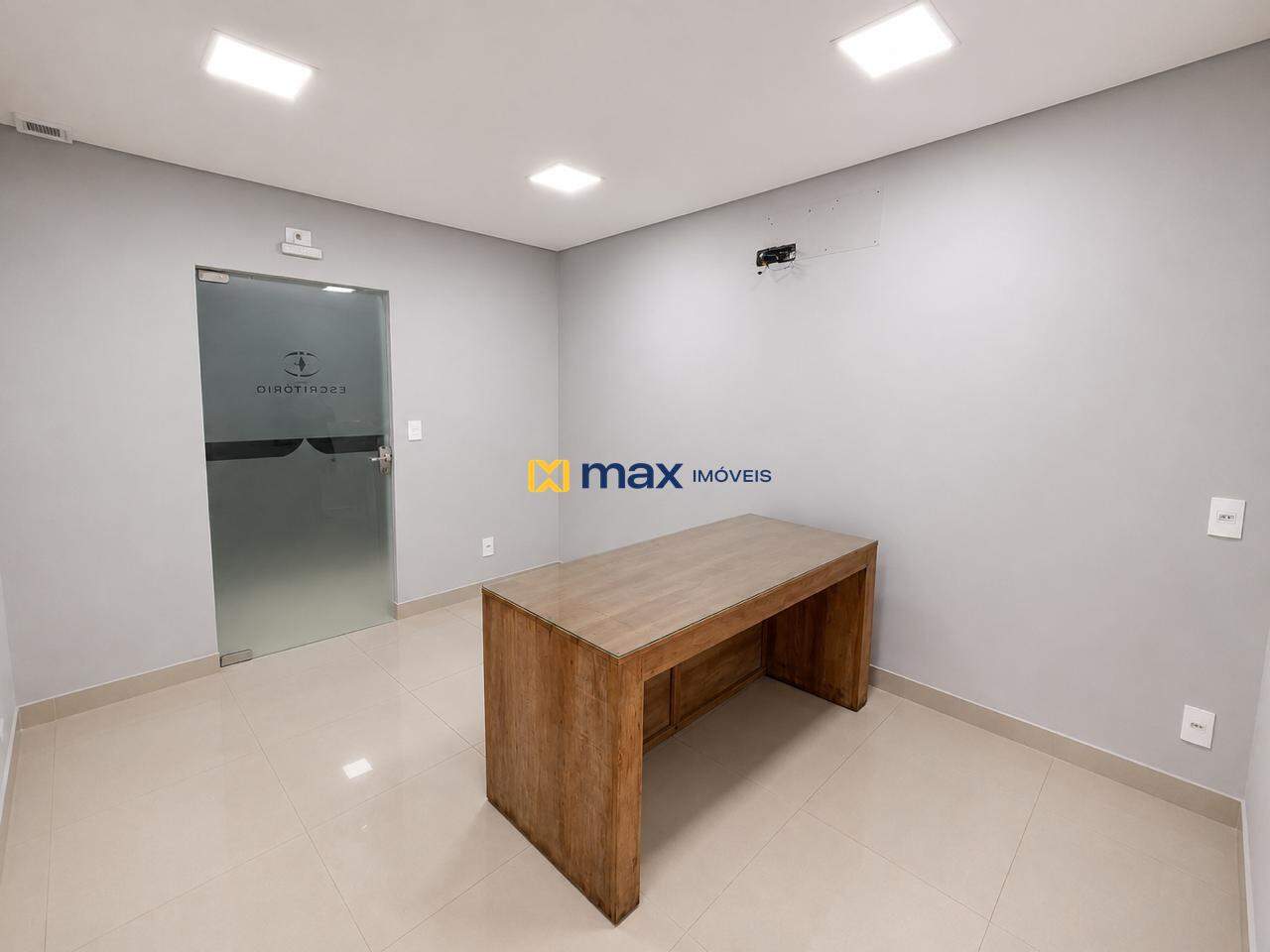 Casa Comercial para aluguel no Centro: 