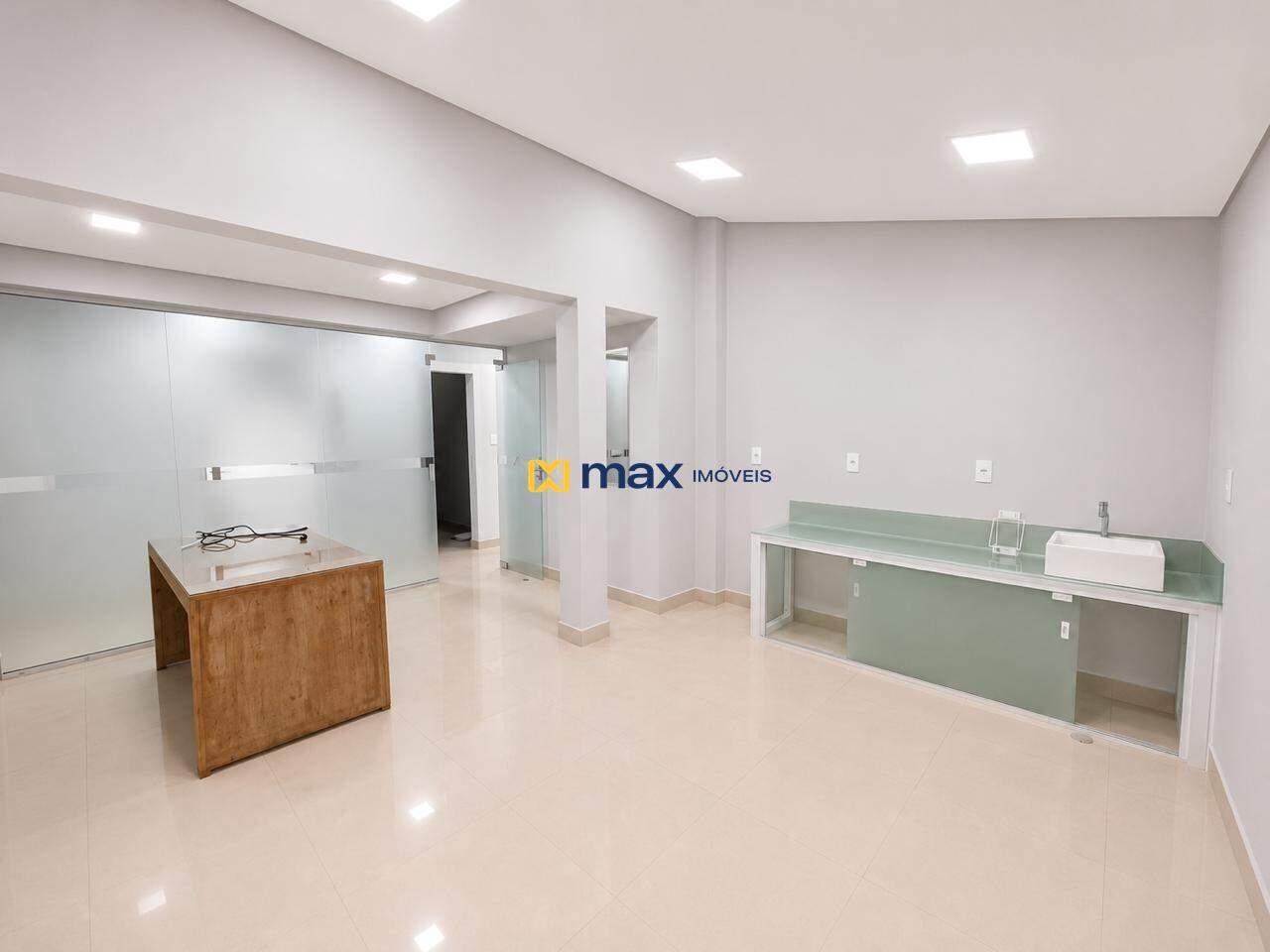 Casa Comercial para aluguel no Centro: 