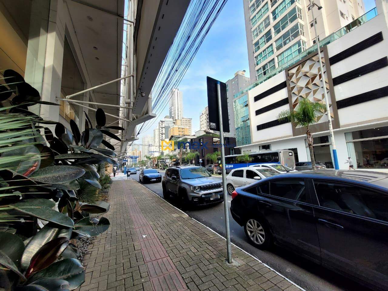 Sala para aluguel no Centro: 