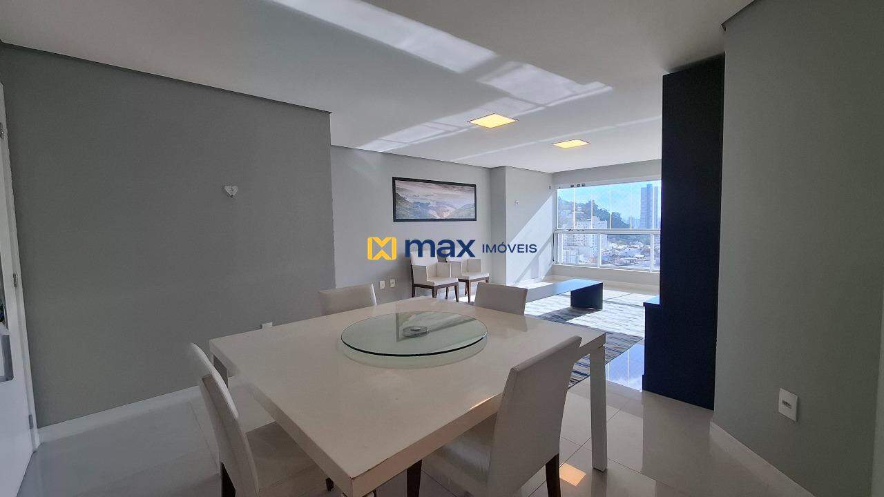 Apartamento para aluguel no Fazenda: Sala de Estar e Jantar