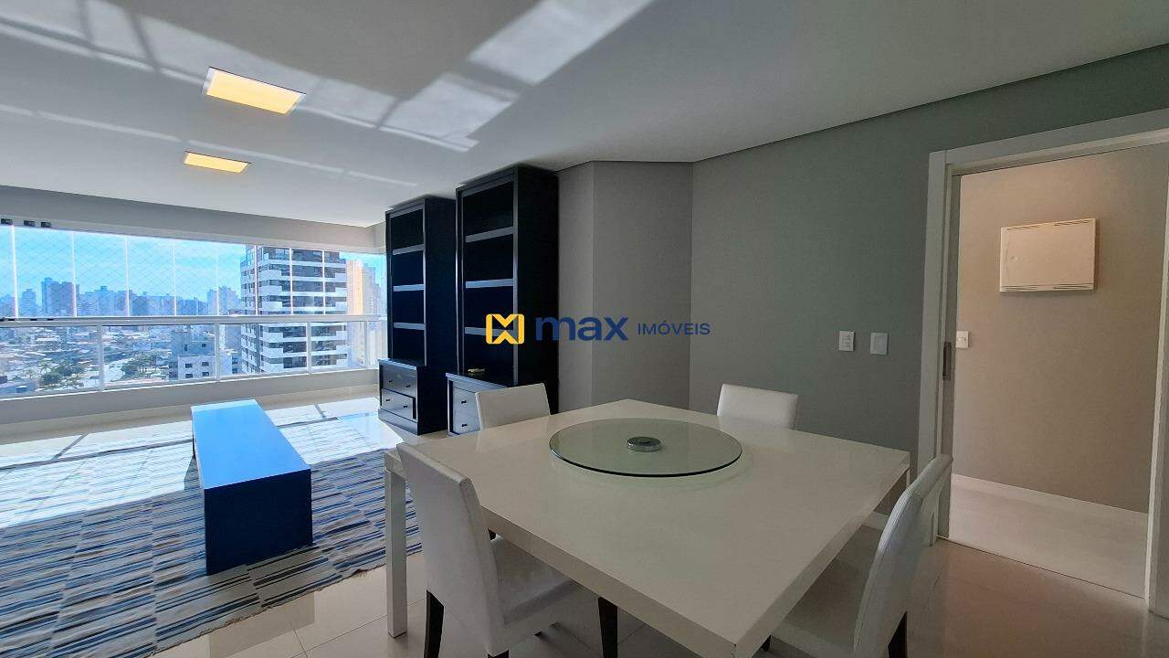Apartamento para aluguel no Fazenda: Sala de Estar e Jantar