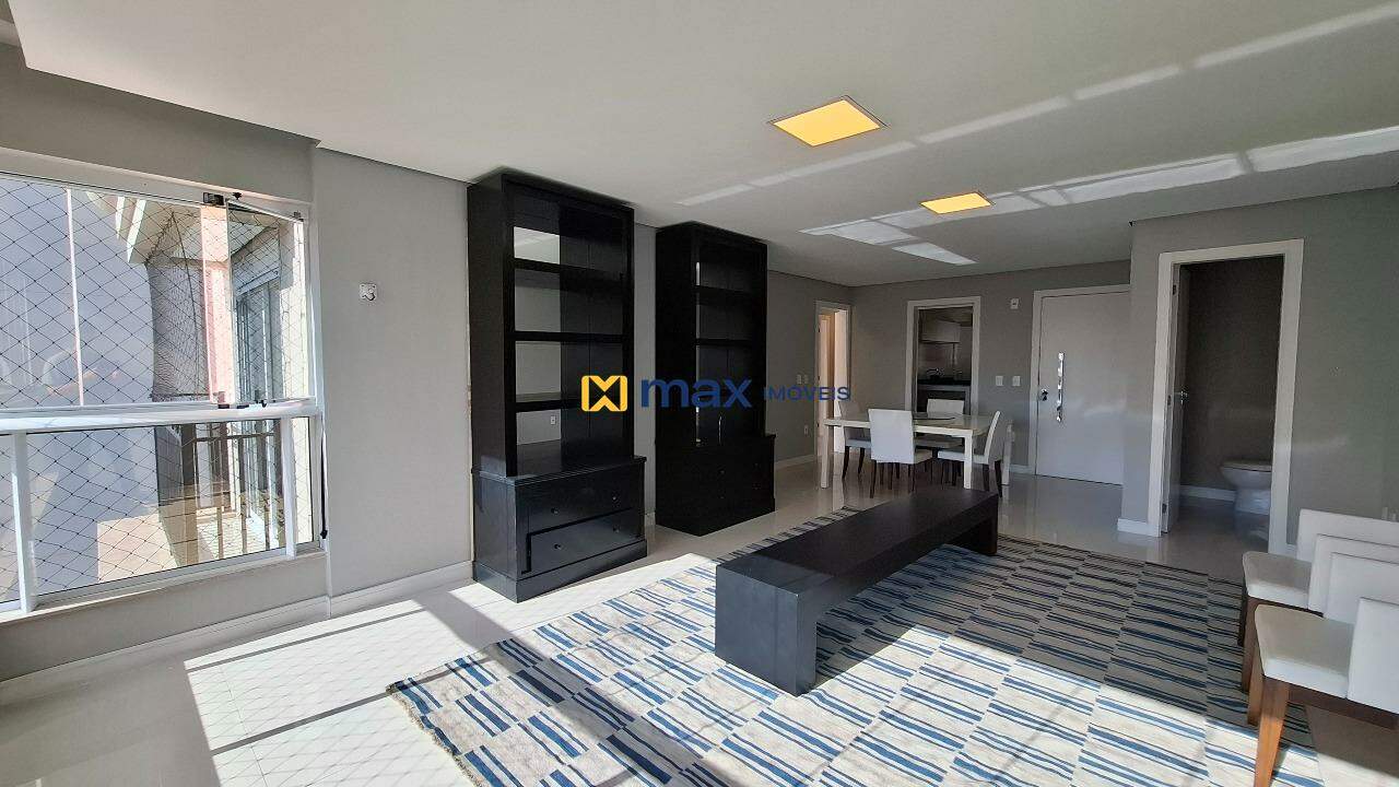 Apartamento para aluguel no Fazenda: Sala de Estar e Jantar