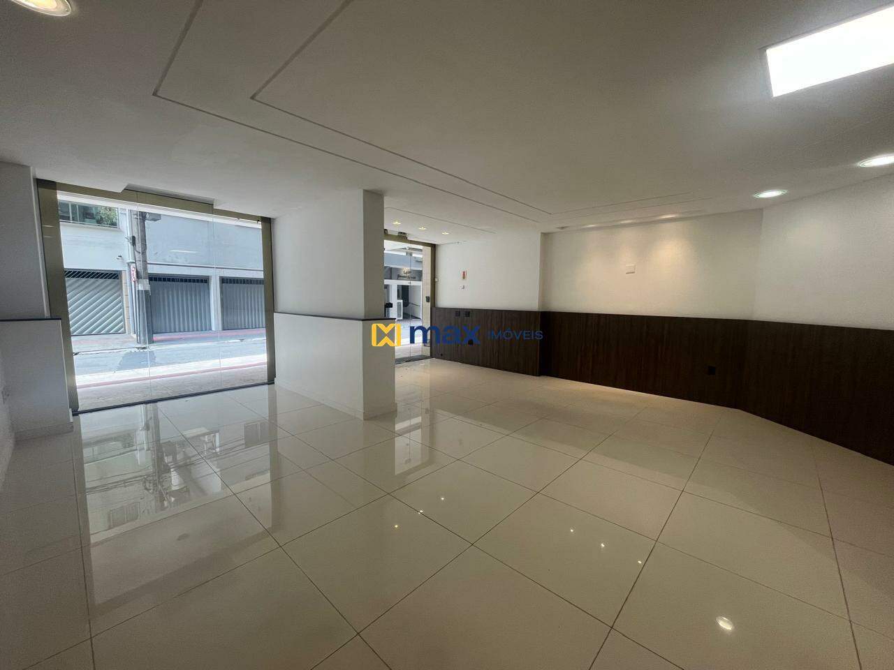 Sala para aluguel no Centro: