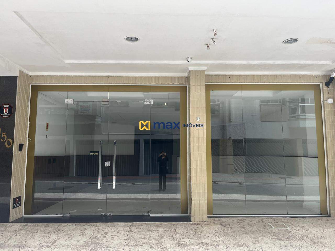 Sala para aluguel no Centro:
