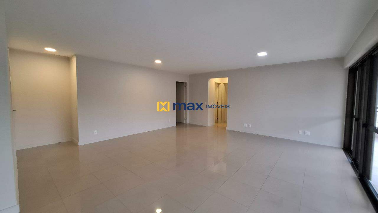 Apartamento para aluguel no Fazenda: Sala de Estar e Jantar