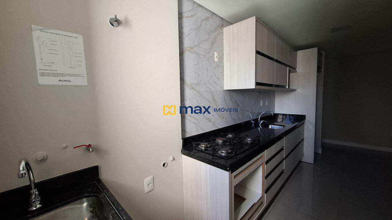 Apartamento para aluguel no São João: Cozinha/ Lavanderia