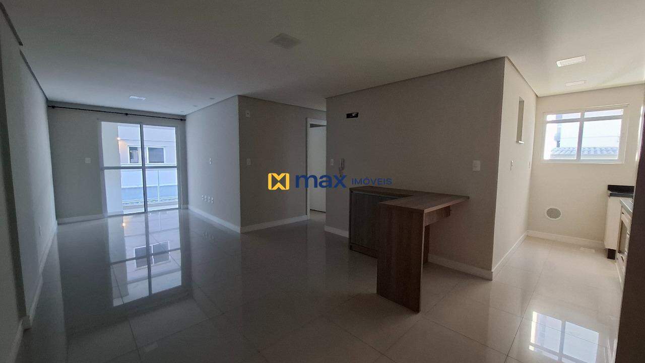 Apartamento para aluguel no São João: Sala de Estar e Jantar