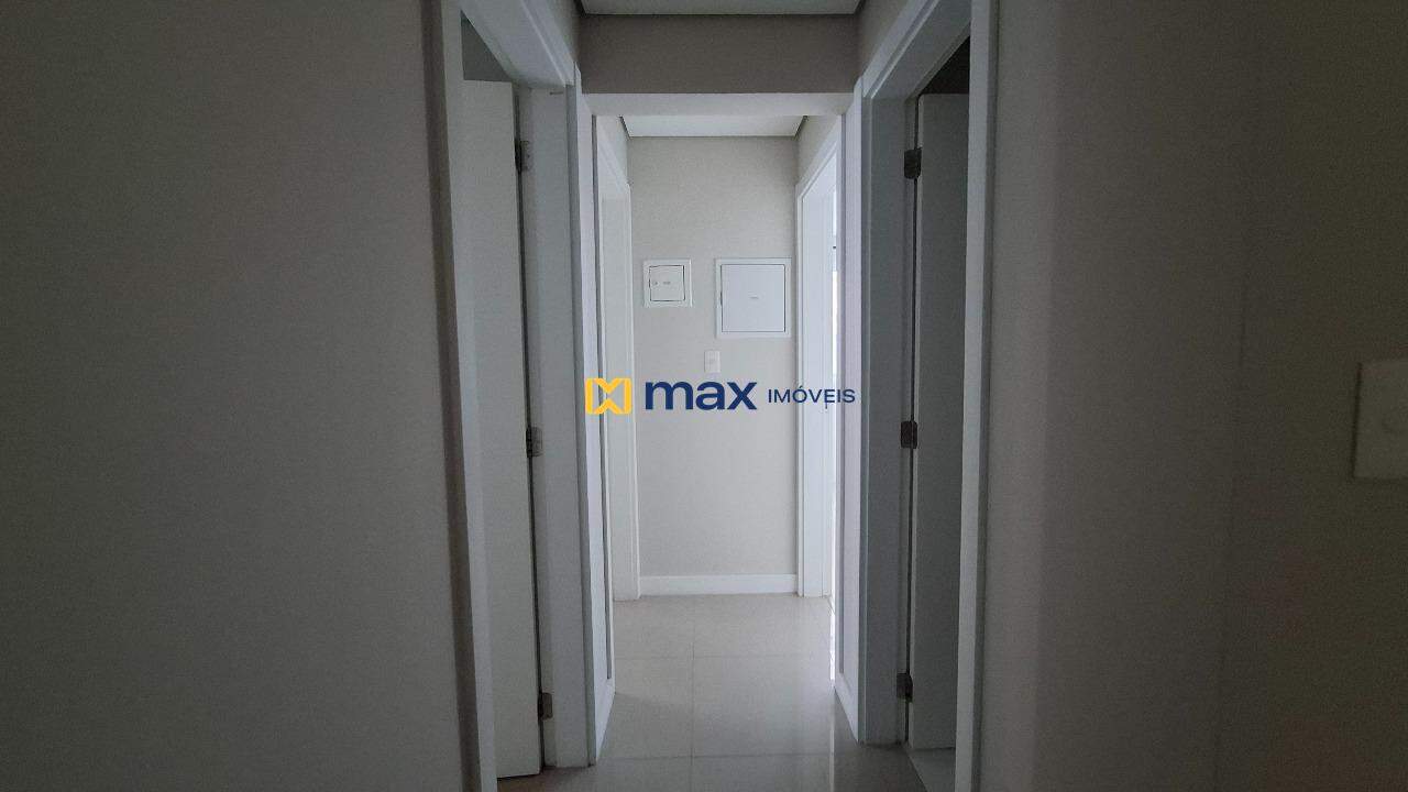 Apartamento para aluguel no São João: Corredor