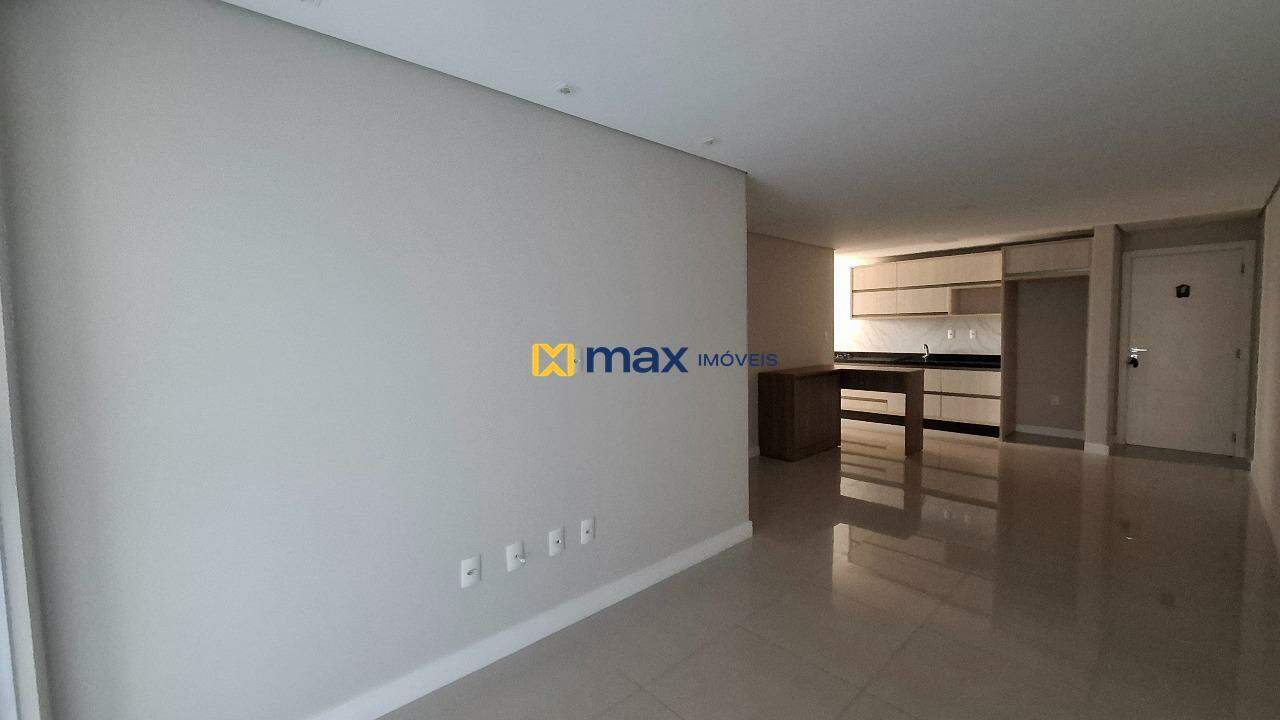 Apartamento para aluguel no São João: Sala de Estar e Jantar