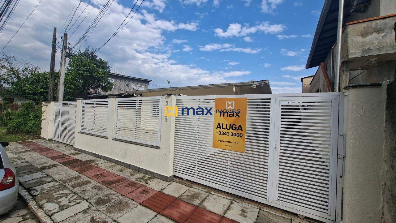 Casa para aluguel no São Vicente: Fachada