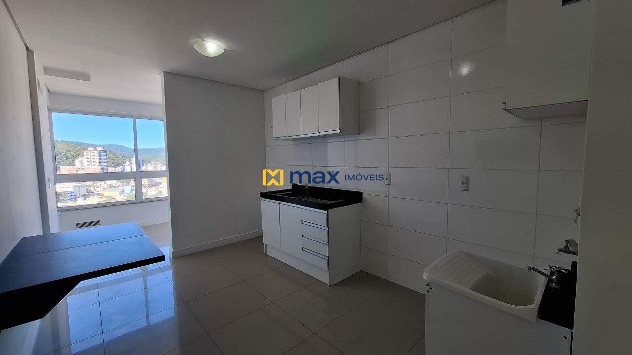 Apartamento para aluguel no Centro: Cozinha/ Lavanderia