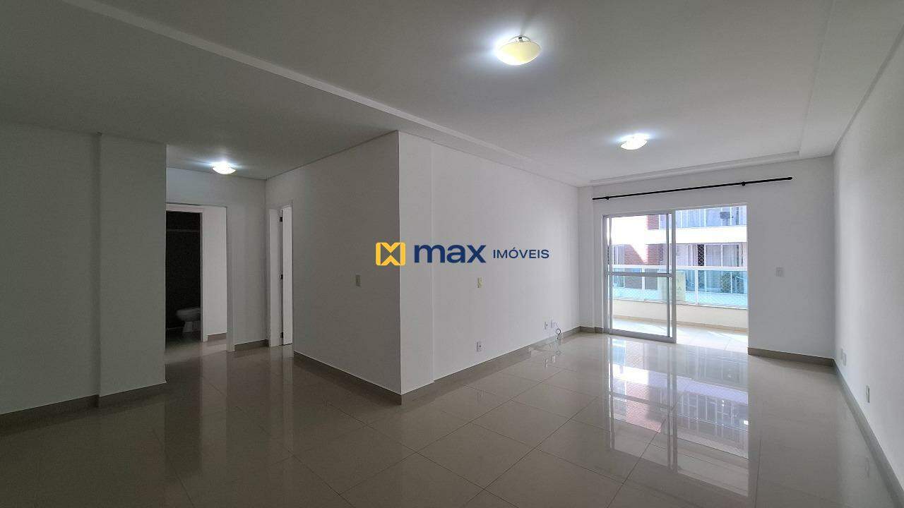 Apartamento para aluguel no Centro: Sala de estar e jantar integrada